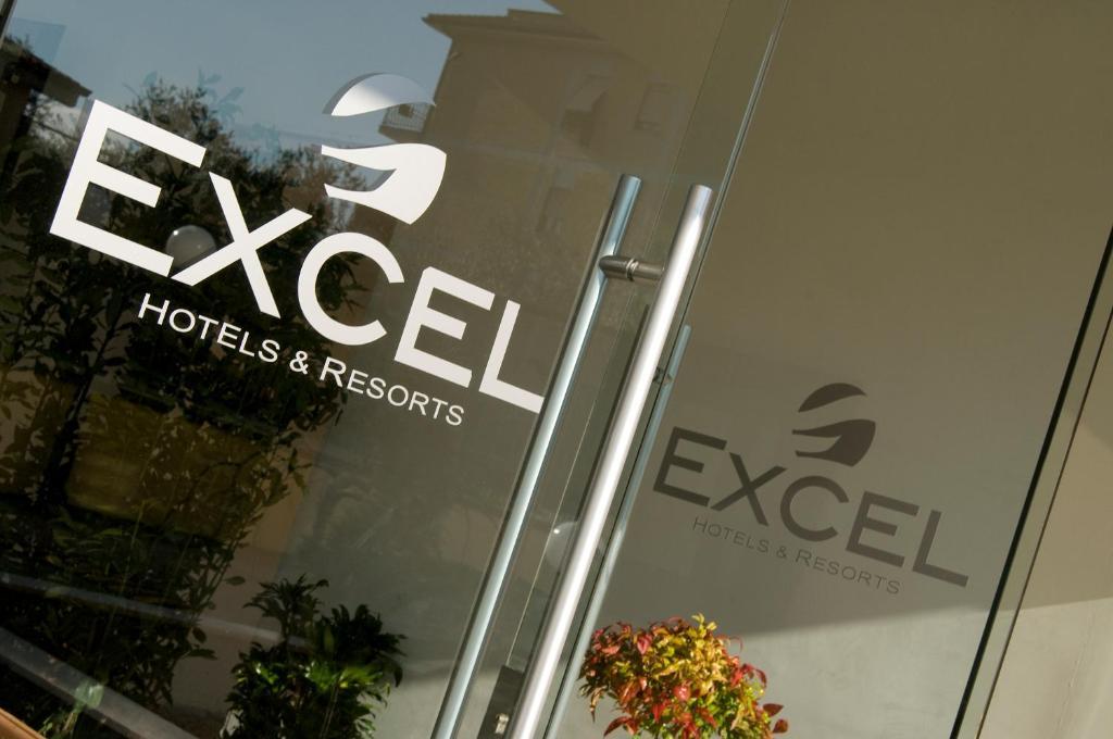 Excel Hotel Roma Ciampino Marino Bagian luar foto